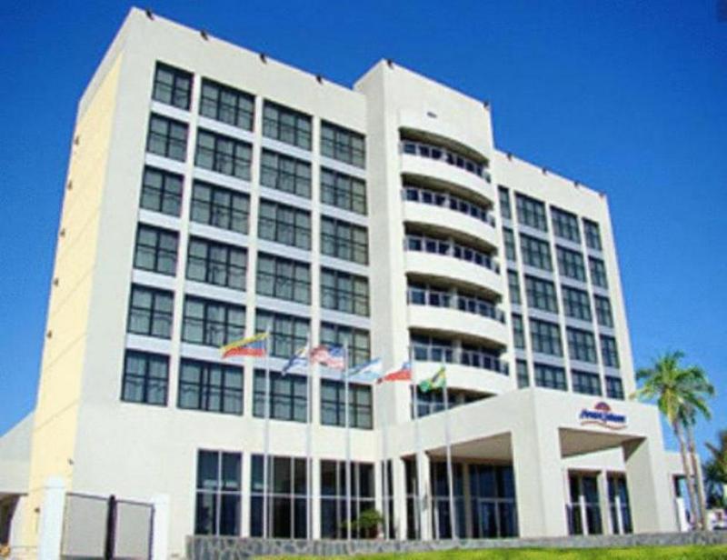 Howard Johnson ラマージョ エクステリア 写真