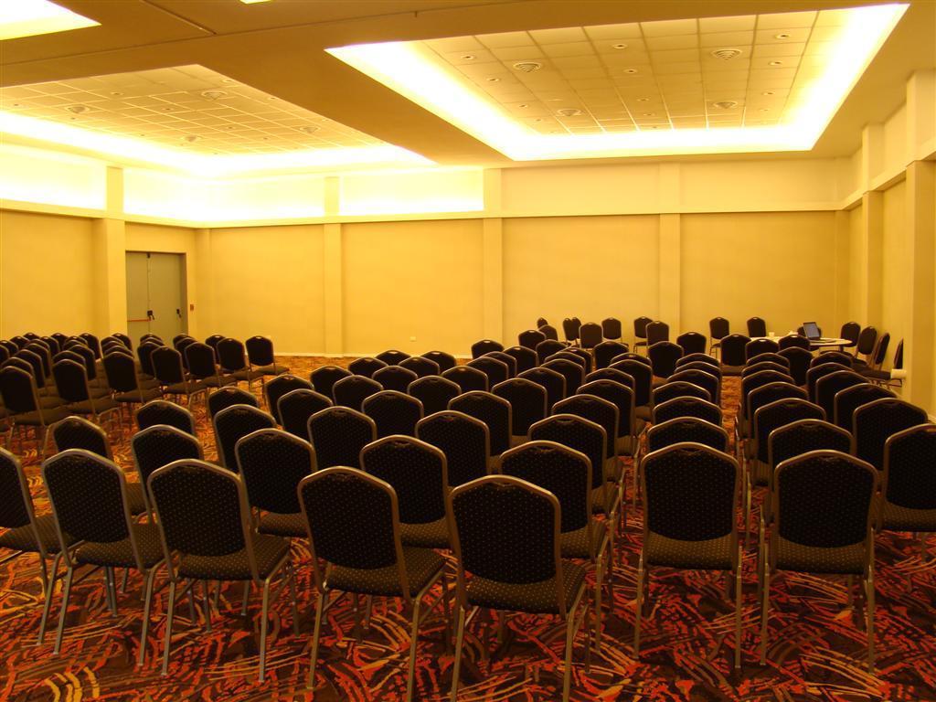 Howard Johnson ラマージョ エクステリア 写真